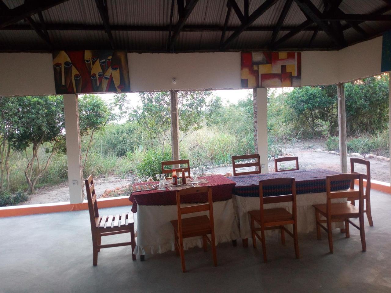 The Elephant Home Katunguru المظهر الخارجي الصورة