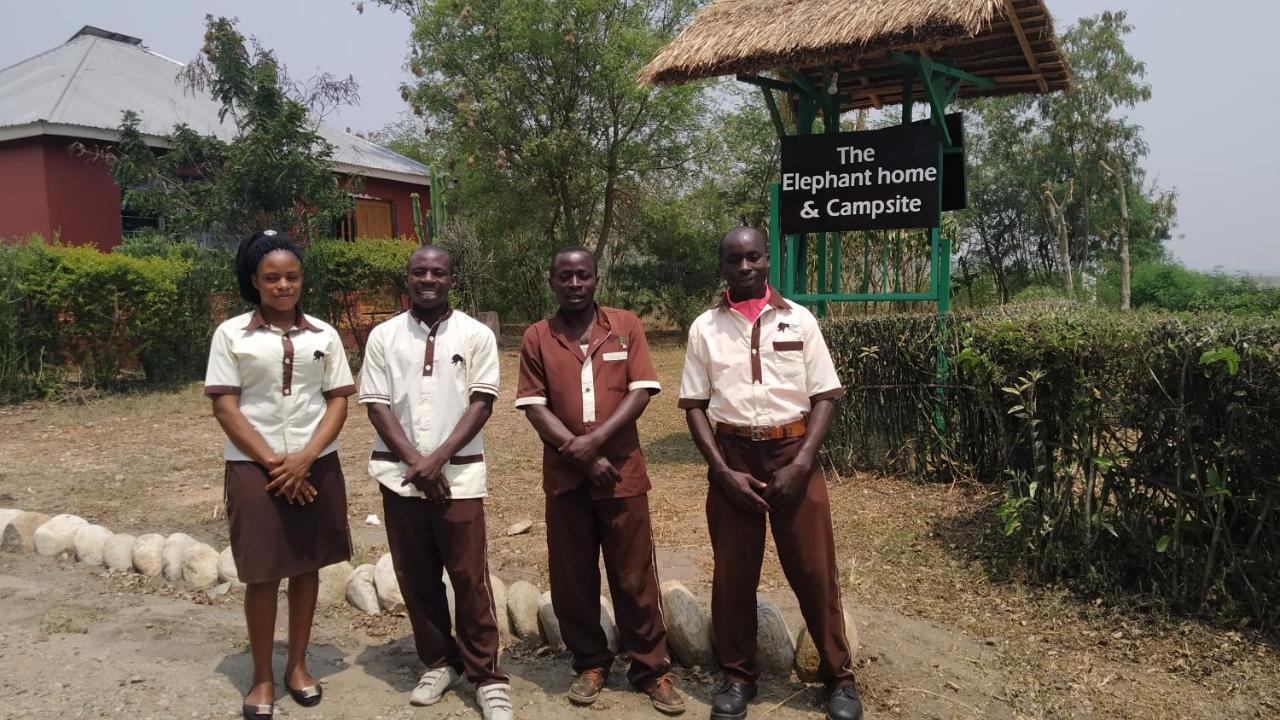 The Elephant Home Katunguru المظهر الخارجي الصورة