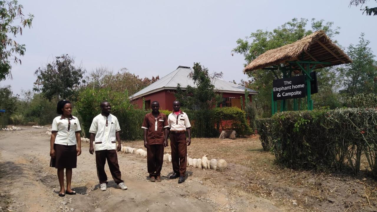 The Elephant Home Katunguru المظهر الخارجي الصورة